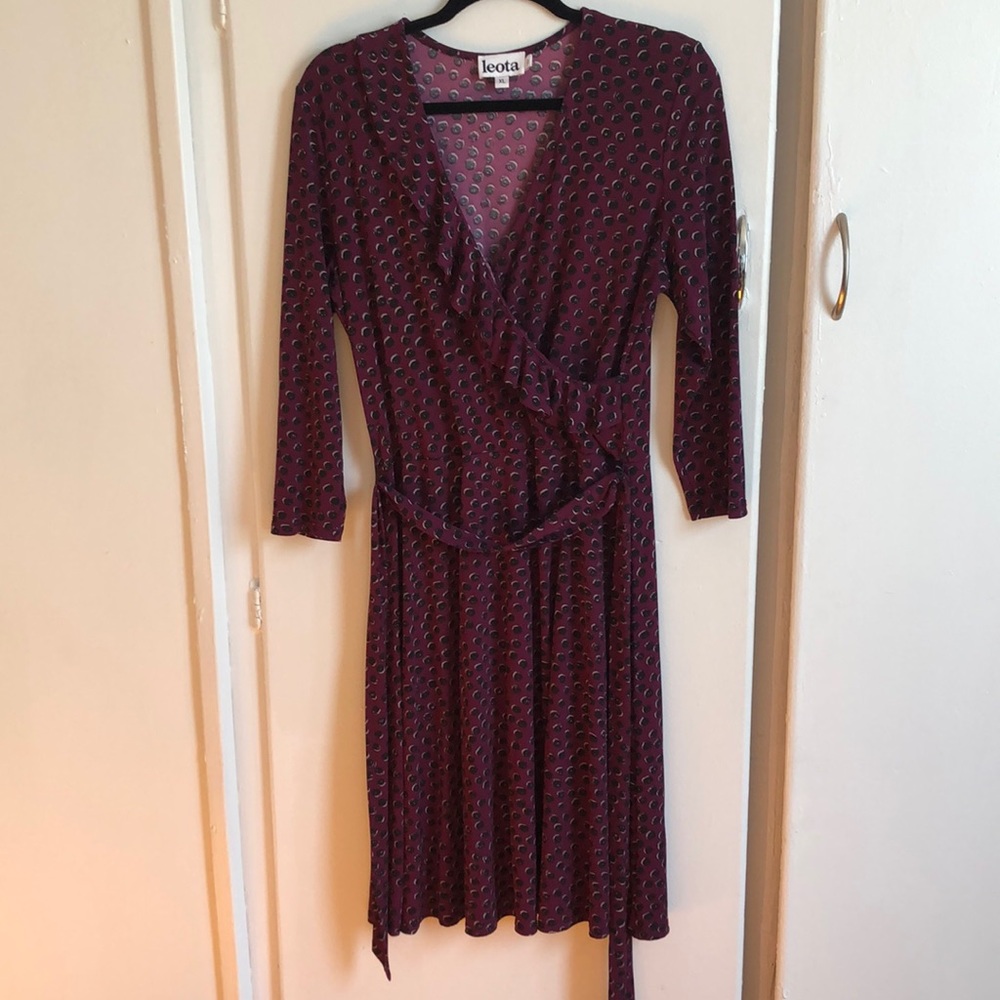 Leota Knee length dress